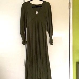 Banana Republic pretty olive green maxi dress